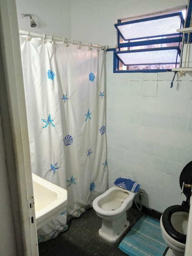 Casa De 5 Ambientes, Con Depto. Interno