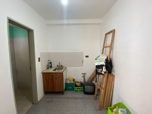 Casa De 3 Dormit Dependencia De Servicio / Departamento 3 Bños Y Cochera P/3 Vehiculos!