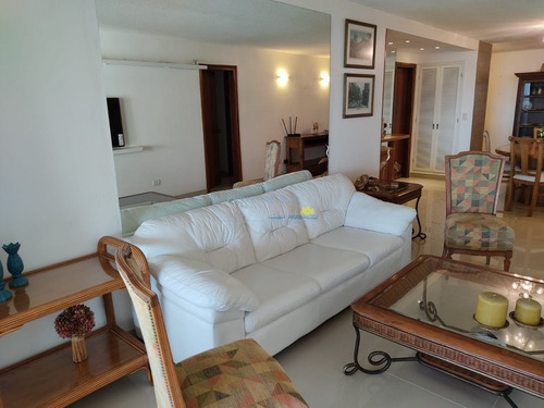 Venta Apartamento 3 Dormitorios En Suite, Península, Frente Al Puerto, Punta Del Este- Ref: 11642