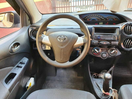 Toyota Etios 1.3 Flex 16v 5p.mec