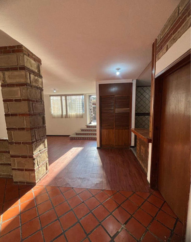 Casa 2 Niveles 3 Recamaras 2patios