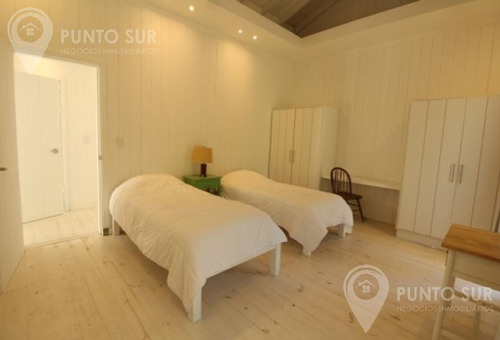 Casa - Pueblo Edén