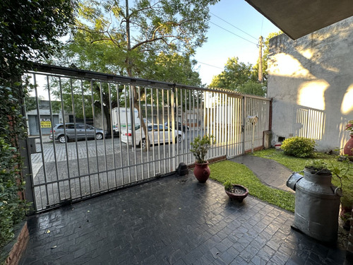 Venta Casa Con Fondo Mataderos