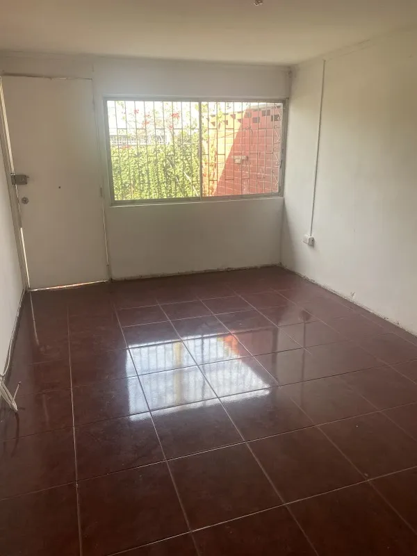 Imagen 2 de 9 de Casa 2 Dormitorios Con Deparatamento Interior El Bosque