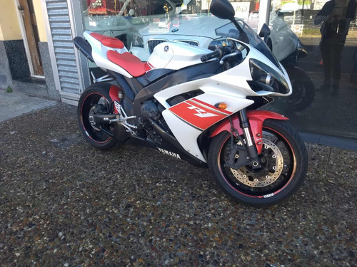Yamaha Yzfr1