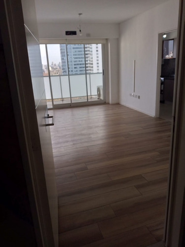 Hermoso Departamento De 2 Ambientes Con 2 Baños En Edificio De Categoria