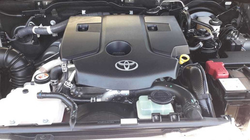 Toyota Hilux 2.8 Cd Srv 177cv 4x4 2017