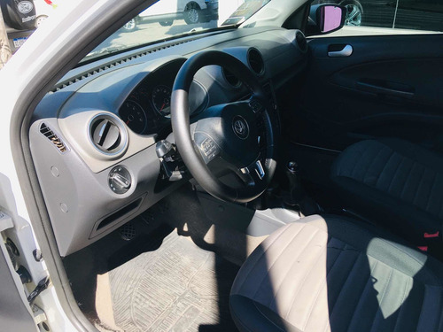 Volkswagen Voyage 1.6 Highline 101cv 2013