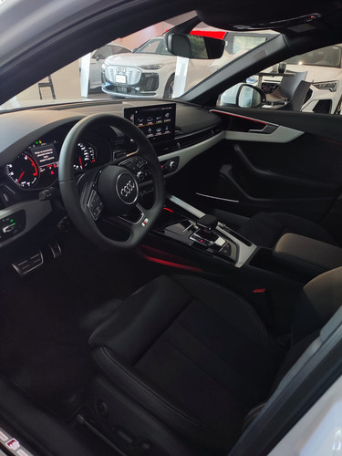 Audi A4 2.0 T 40 Tfsi S Line 190Hp