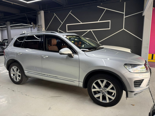 Volkswagen Touareg 3.0 V6 Tdi At