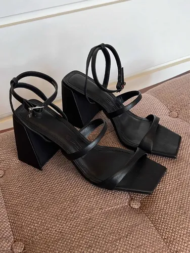 Sandalia couro santa lolla 2025