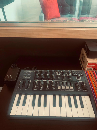 Microbrute Analog Synthesizer Arturia