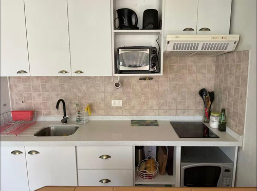 Departamento En Venta De 2 Dorm, 1 Baño En Horcón, Est. Bod.