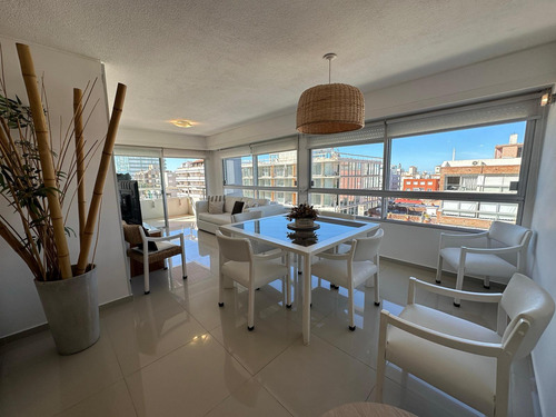 Departamento En Alquiler Y Venta, Peninsula, Punta Del Este.
