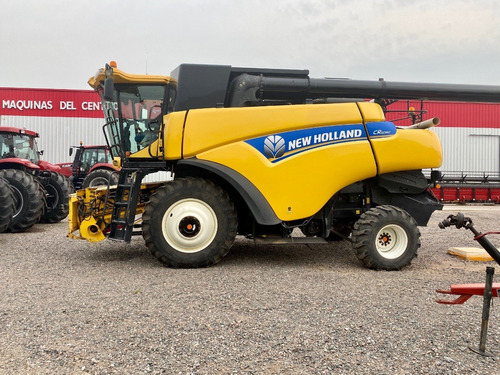 Cosechadora New Holland Cr6080 - 35 Pies - Año 2015