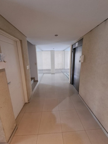 Imagen 3 de 14 de Departamento En Venta En Castelar Sur