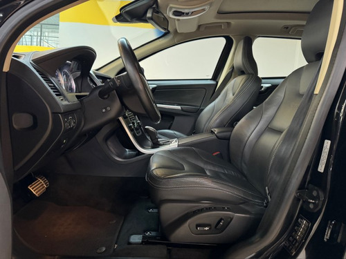 Volvo XC60 2.0 T5 R-DESIGN GASOLINA 4P AUTOMÁTICO