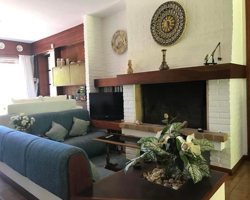 Casa En Venta De 4 Dormitorios En San Rafael