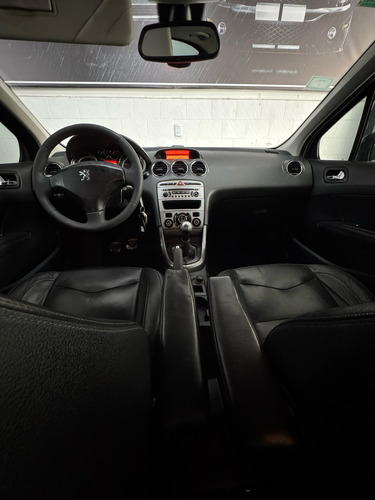 Peugeot 408 2.0 Allure 143cv