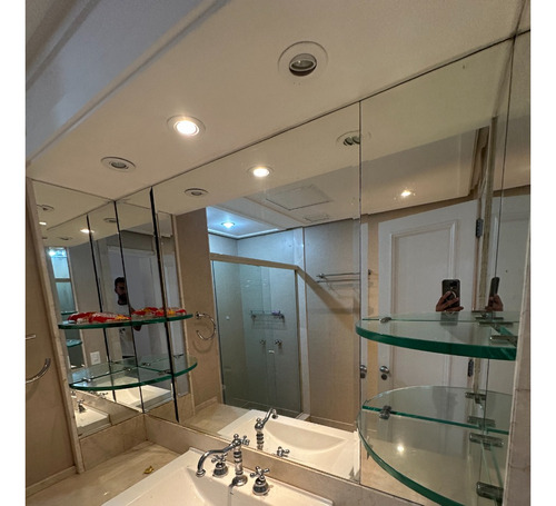 Amplo Apartamento Com Vista Para O Mar Em Copacabana 133 M², 3 Quartos E Conforto Total!