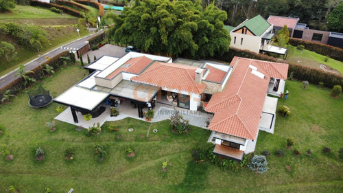 Casa En Venta En Rionegro - Vereda Quirama