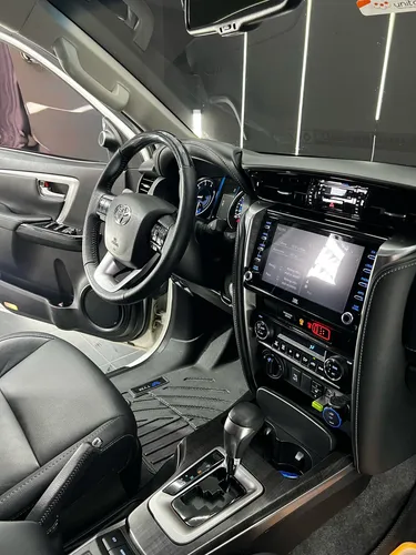 Toyota Fortuner 2.8 SRV