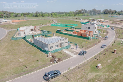 Imagen 22 de 26 de A Estrenar, Moderna Casa En Una Sola Santa Lucía, Pilar Del Este, Pilar.