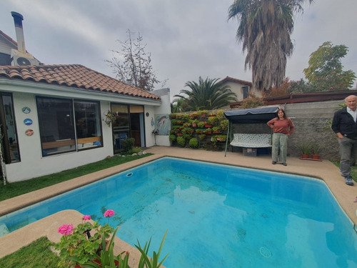Hermosa Casa En Venta Ubicada Villa María Lucía, Machalí
