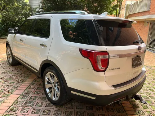 Ford Explorer 2.3 Limited 4x4