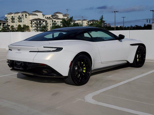 Imagem 1 de 15 de Aston Martin Db11 V8 Coupe 2p