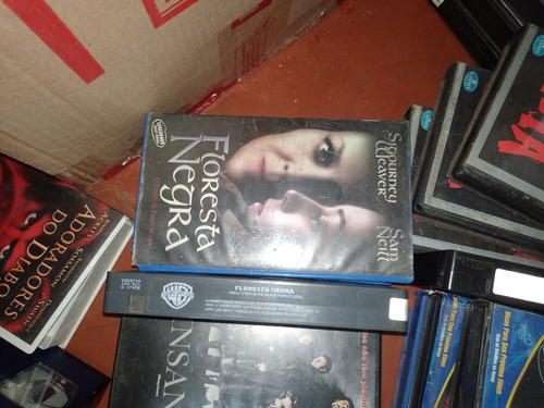 Vhs Floresta Negra Sigourney Weaver Branca De Neve Terror (Usado)