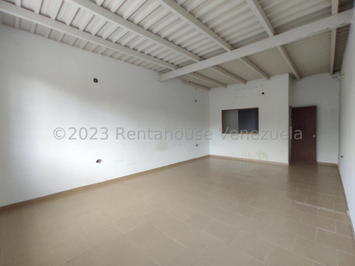 Local Comercial Amplio En Venta Dos Niveles En El Limon Facil Acceso Oficinas Baño Precio Negoc Estef 24-5240