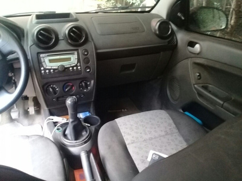 Imagen 6 de 9 de Ford Fiesta Max Eige