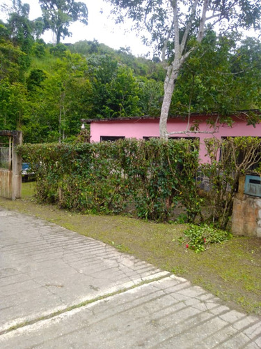 Finca Araira Con Casa Caserío San Pedrote. Acepta Vehículo Operativo Como Parte De Pago