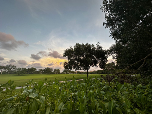 Terreno En Venta, En Yucatán Country Club, Con Vista Al Hoyo 1 Y 5 