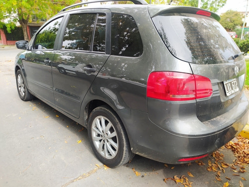 Volkswagen Suran 1.6 Trendline 11b 2012