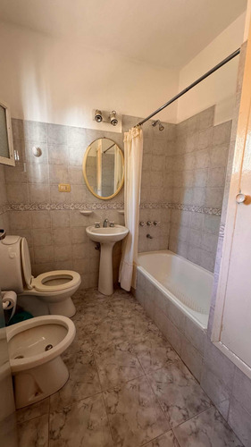 Casa Con Departamento En Villa General Belgrano
