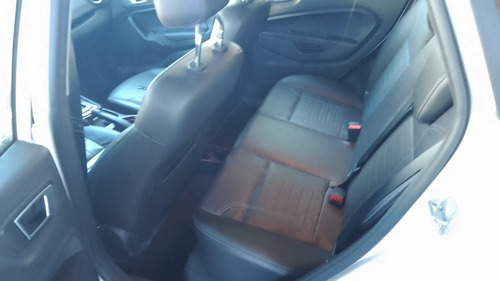 Ford Fiesta Kinetic 1.6 Titanium Powershift 120cv