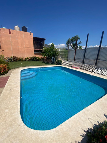 Casa En Venta Por Plaza Patio Condominio Cerrado R.a