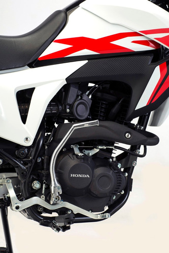Imagen 2 de 5 de Honda Xr 190l Nueva 2022 0km Moto Sur Blanca Roja Negra
