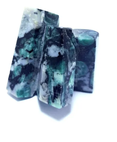 Raiz De Esmeralda Pulida Piedras Semiprec. - Mahalpiedras