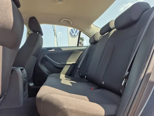 Volkswagen Jetta 2.5 Trendline Tiptronic At