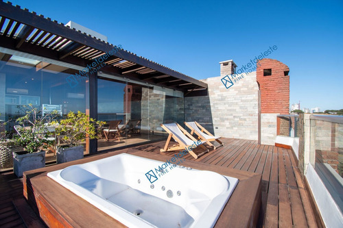 Imagen 8 de 29 de Playa Mansa Pent House Duplex
