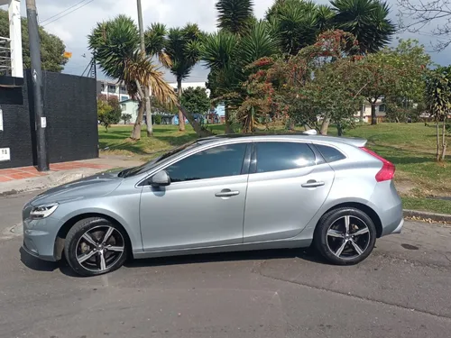 Volvo V40 2.0 T4 Drive-e R-design