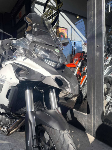 Imagen 4 de 11 de Benelli Trk502