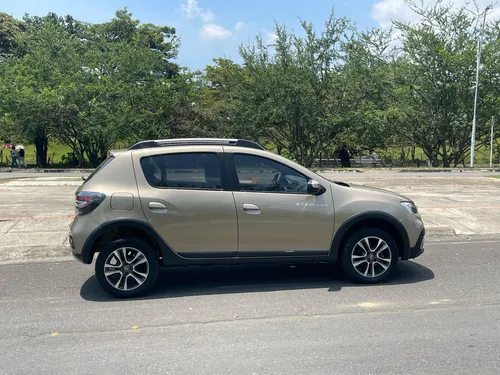 Renault Stepway 1.6 Intense Mecánica