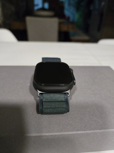 Apple Watch Ultra 2 Gps +celular Titanio 49mm Gris Oscuro Mesh Verde Oscuro Negro (Usado)