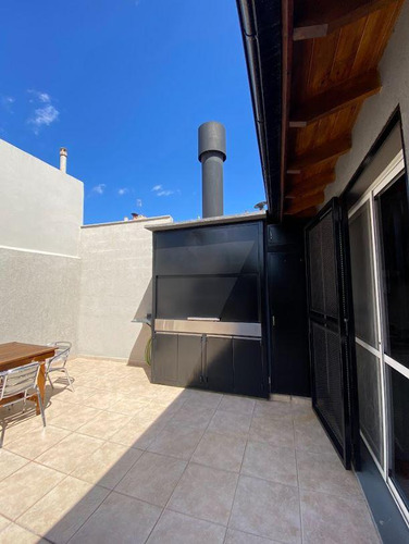 Casa En Devoto. Ideal 2 Familias