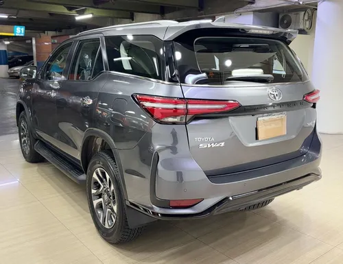 Toyota Fortuner Sw4 2025