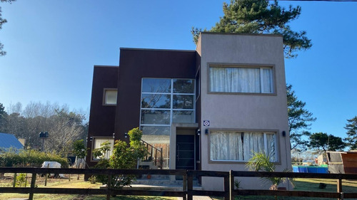 Hermosa Casa En Costa Del Este 4  Habitaciones